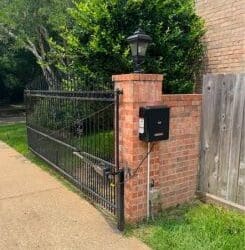 Emergency Gate Repair in Houston: What to Do When Your Gate Fails
